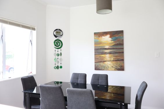 Deluxe Villa dining area